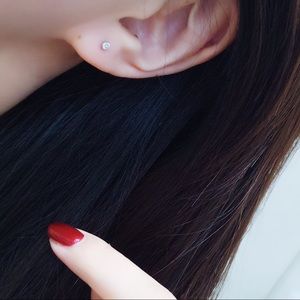 Diamond ear studs